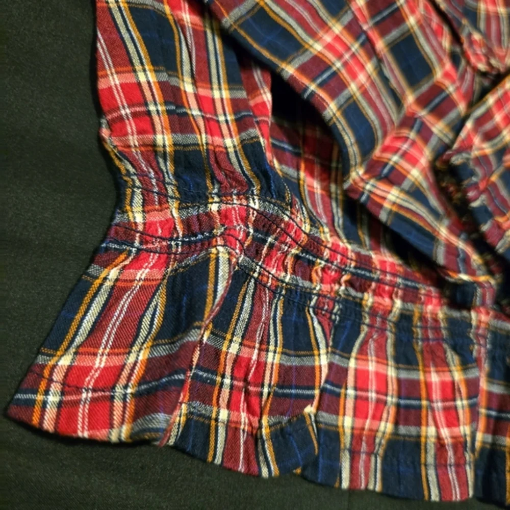 Old Navy Girls Plaid Ruffle Trim Long Sleeve Shirt Red & Blue NWT Size 8 Medium‎